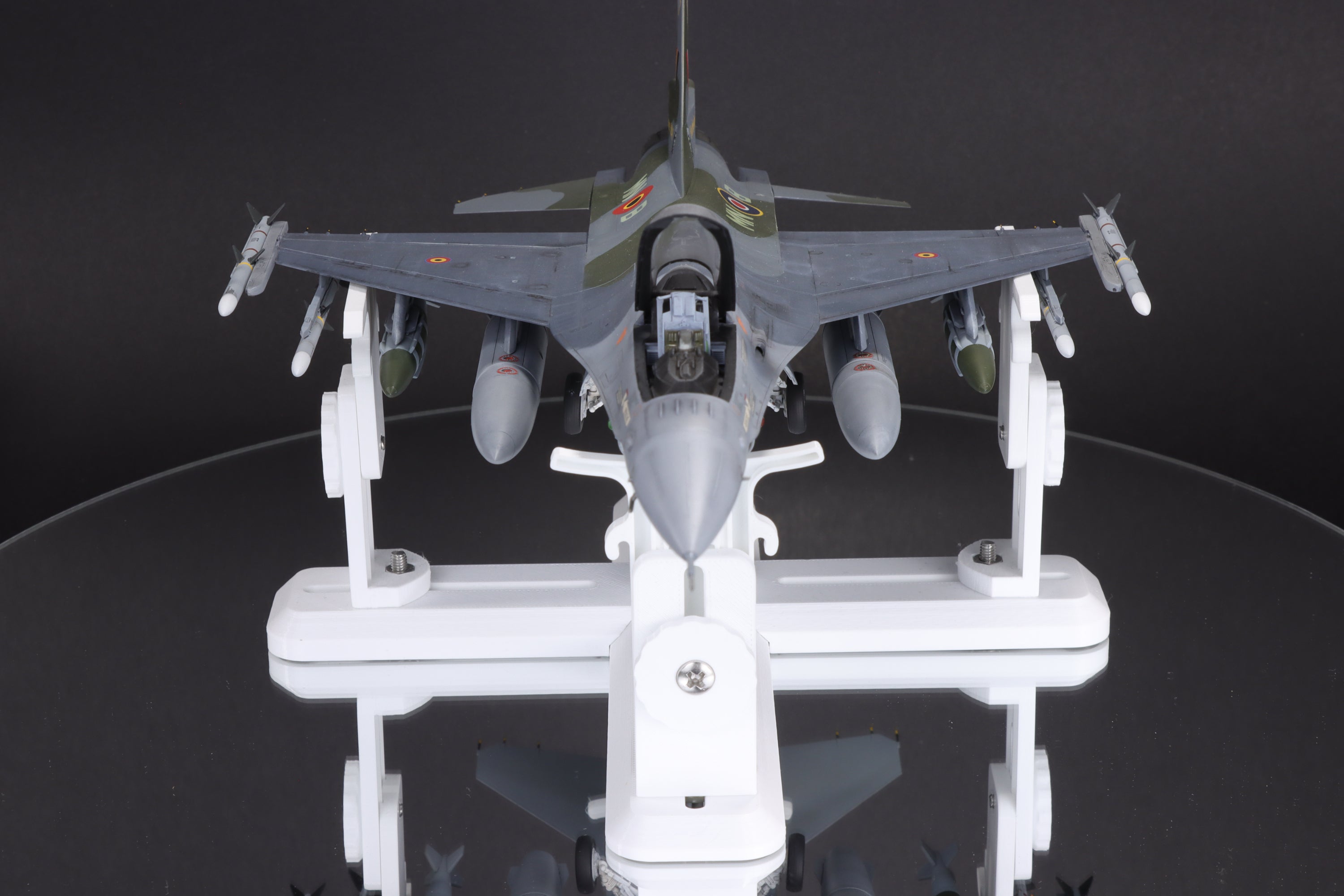 Scale Model Work Stand by The Inner Nerd