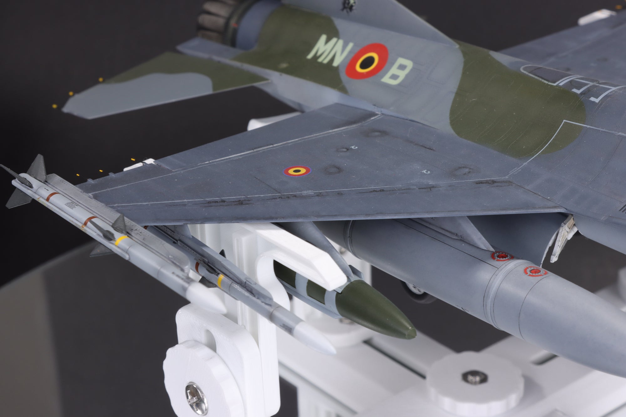 Scale Model Work Stand by The Inner Nerd
