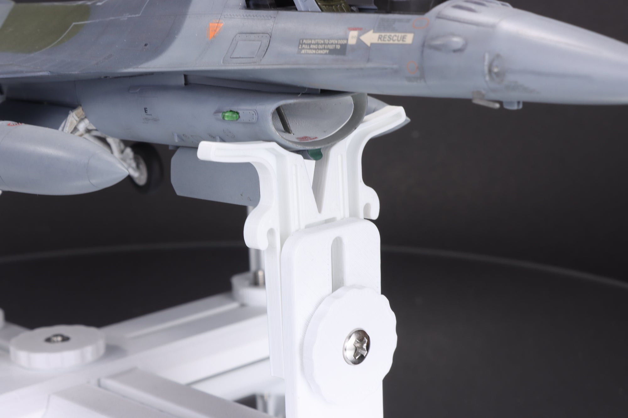 Scale Model Work Stand by The Inner Nerd